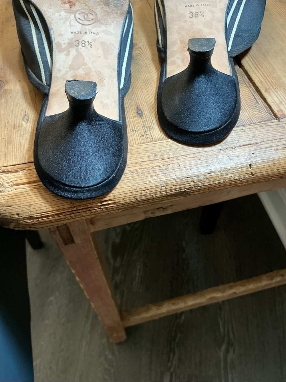 CHANEL vintage Black suede and satin Slip-On Mules with Gold Logo - Picture 3 of 4